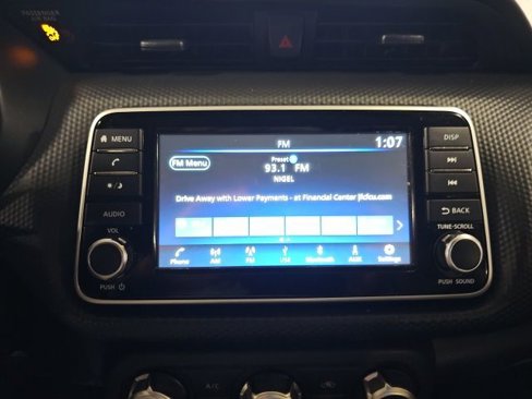 Used 2021 Nissan Kicks S image 41