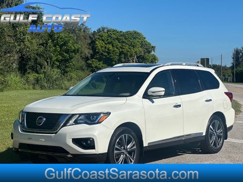 Used 2019 Nissan Pathfinder Platinum image 1