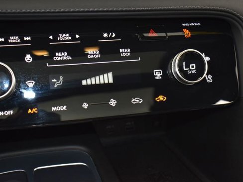 Certified 2025 INFINITI QX60 Luxe w/ Black Edition image 12
