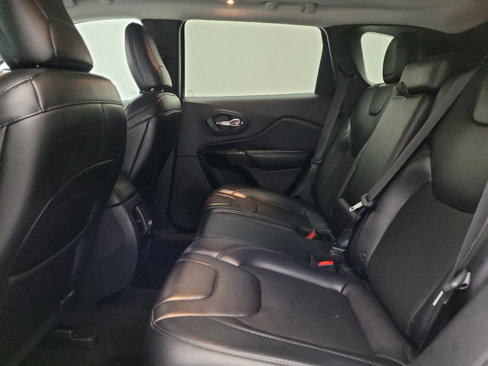 Used 2019 Jeep Cherokee Latitude Plus image 18