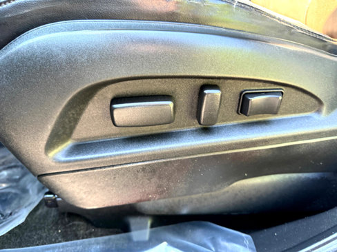 Used 2011 Chevrolet Equinox LTZ w/ Spring Special Package image 29