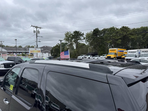 Used 2011 GMC Yukon Denali image 9