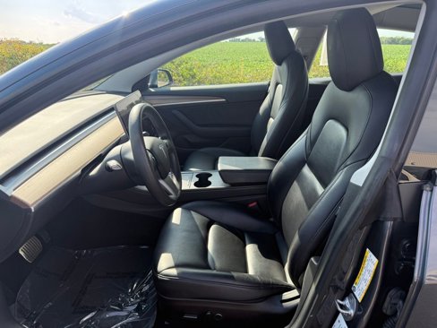 Used 2021 Tesla Model 3 Standard Range Plus image 5