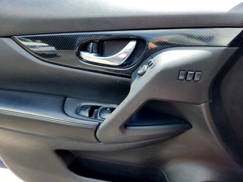 Used 2018 Nissan Rogue SL image 12