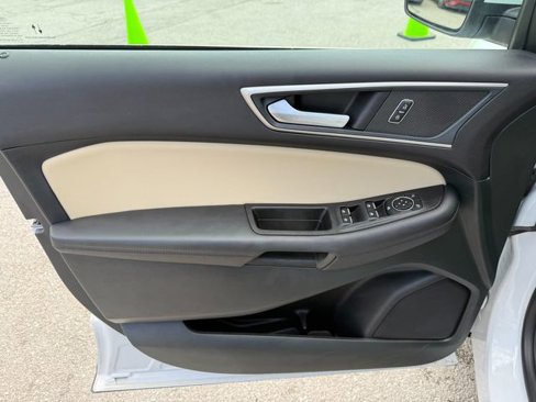 Used 2024 Ford Edge SEL image 16