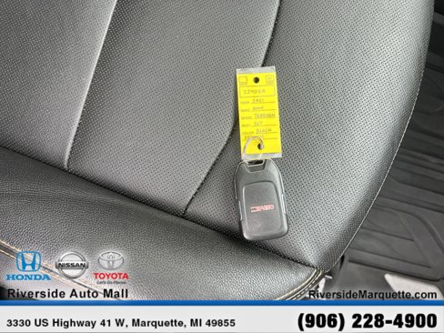 Used 2021 GMC Terrain SLT w/ Infotainment Package II image 19