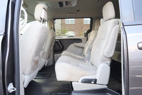 Used 2016 Dodge Grand Caravan SE w/ Quick Order Package 29E SE image 21