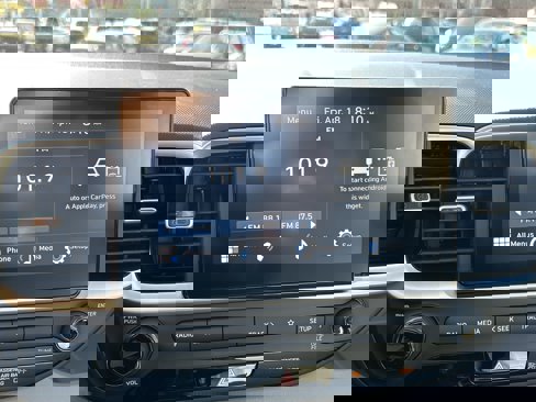 New 2025 Hyundai Venue SEL image 24