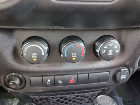 Used 2018 Jeep Wrangler Unlimited Sport S image 23