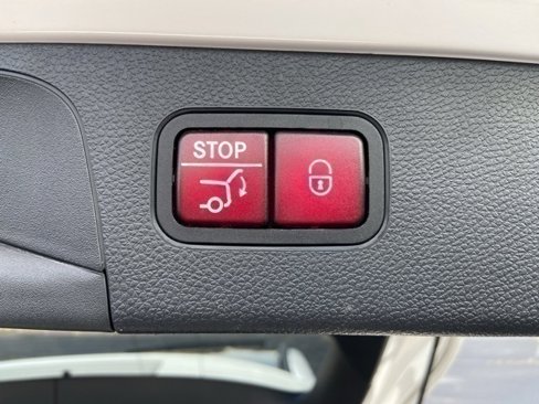 Used 2018 Mercedes-Benz GLC 43 AMG 4MATIC image 25