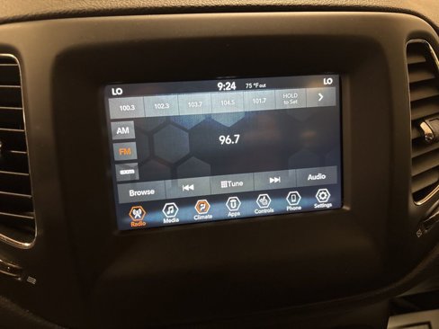 Used 2019 Jeep Compass Latitude w/ Cold Weather Group image 12