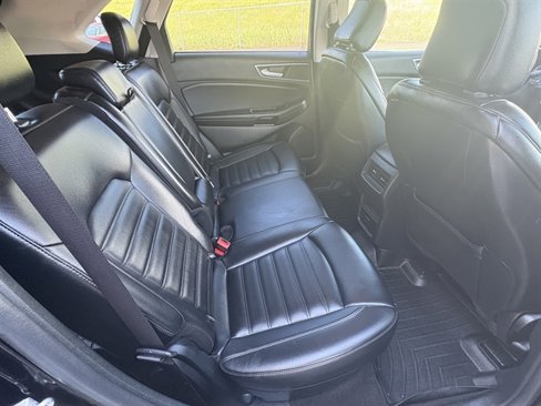 Used 2020 Ford Edge SEL image 35