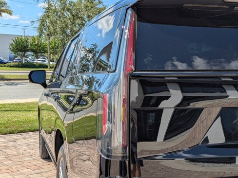 Used 2023 Cadillac Escalade V image 10
