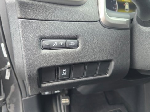 Used 2018 Nissan Murano SV image 26
