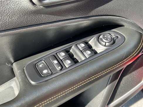 Used 2020 Jeep Compass Limited image 15