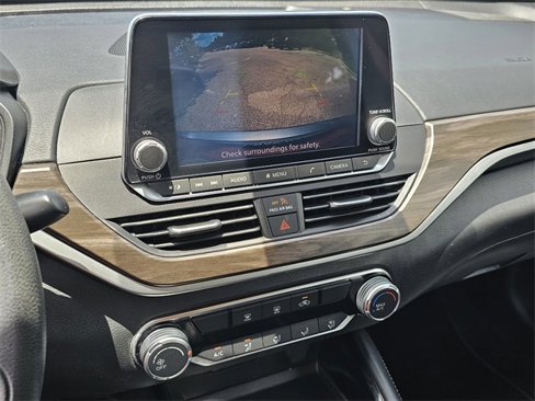 Used 2023 Nissan Altima 2.5 SV image 10