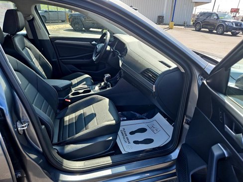 Used 2024 Volkswagen Jetta SE image 10