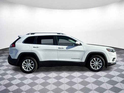 Used 2019 Jeep Cherokee Latitude w/ Popular Appearance Group image 7