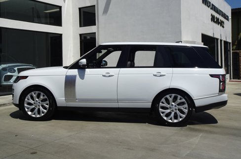 Used 2022 Land Rover Range Rover Westminster Edition image 3
