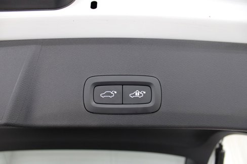 Used 2024 Volvo XC40 B5 Plus w/ Climate Package image 24