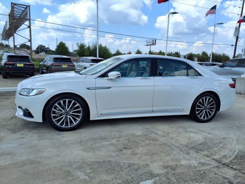 Used 2017 Lincoln Continental Select image 23