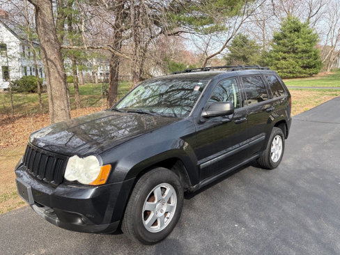 Used 2009 Jeep Grand Cherokee Laredo image 1