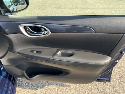 Used 2019 Nissan Sentra SR image 39