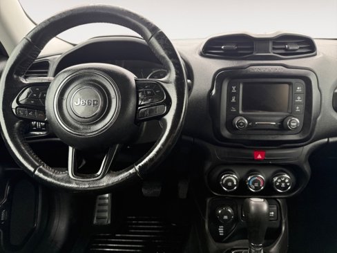 Used 2017 Jeep Renegade Altitude image 2