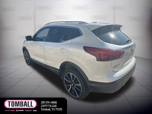 Used 2017 Nissan Rogue Sport SL w/ SL Premium Package image 2