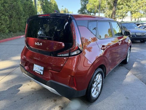 Used 2023 Kia Soul LX w/ LX Technology Package image 12