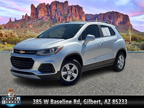 Used 2018 Chevrolet Trax LT w/ LT Convenience Package image 1