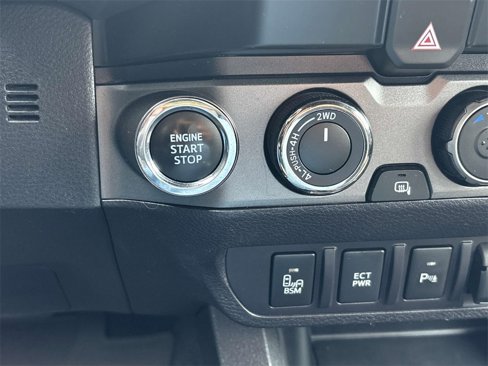 Used 2023 Toyota Tacoma TRD Sport image 25
