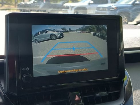 Used 2024 Toyota Corolla LE image 27