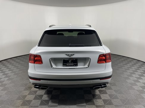 Used 2019 Bentley Bentayga image 4