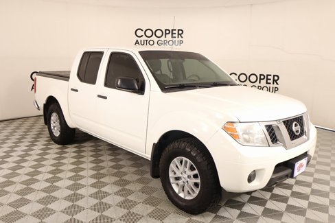 Used 2019 Nissan Frontier SV image 1