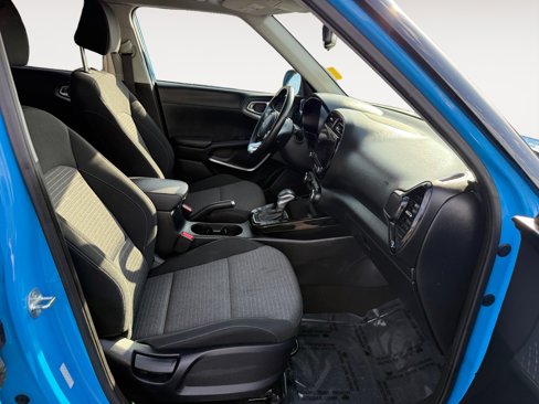 Used 2023 Kia Soul EX image 19