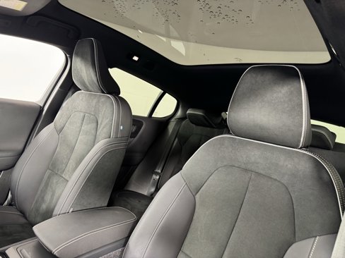 Certified 2023 Volvo C40 P8 Recharge Ultimate image 19