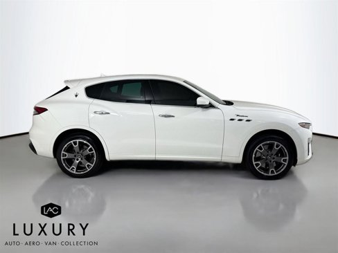 Used 2023 Maserati Levante Modena image 3