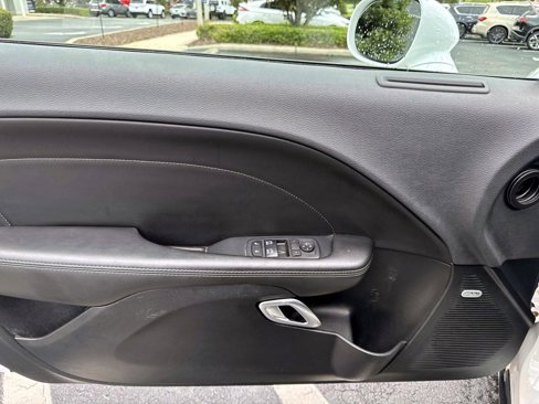 Used 2017 Dodge Challenger SXT Plus image 7