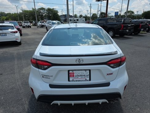 Used 2022 Toyota Corolla XSE image 6