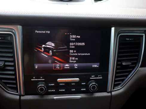 Used 2017 Porsche Macan GTS image 31