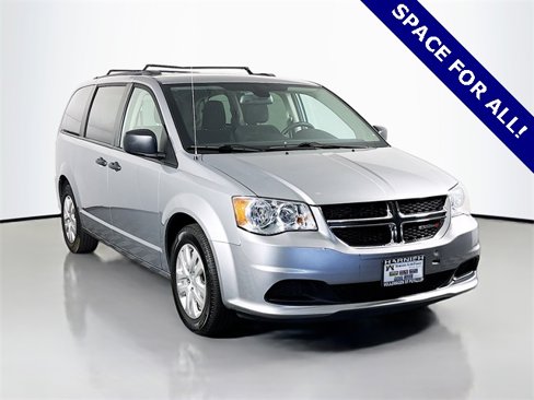 Used 2019 Dodge Grand Caravan SE image 1