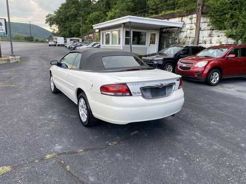 Used 2002 Chrysler Sebring GTC image 10