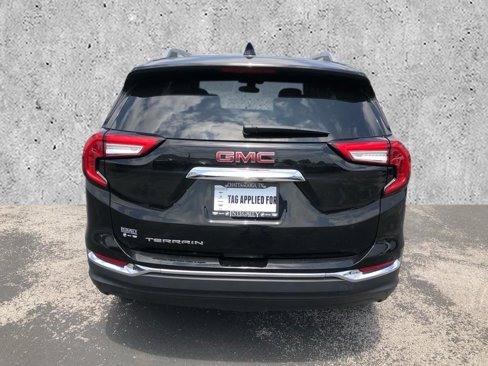Used 2024 GMC Terrain SLT image 10