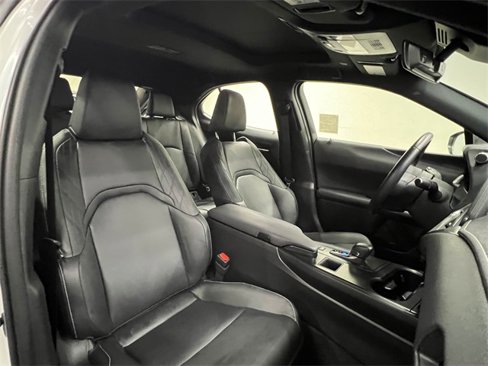 Used 2025 Lexus UX 300h FWD image 11