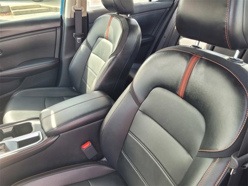 Used 2023 Nissan Sentra SR w/ SR Premium Package image 12