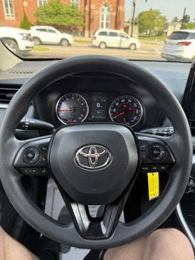Used 2019 Toyota RAV4 LE image 14