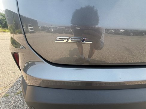 Used 2023 Ford Edge SEL w/ Convenience Package image 45