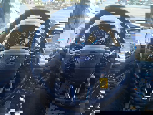Used 2018 Ford Escape SEL image 9