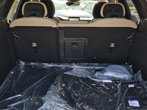 New 2026 Volvo XC60 B5 Plus w/ Protection Package Premier image 12